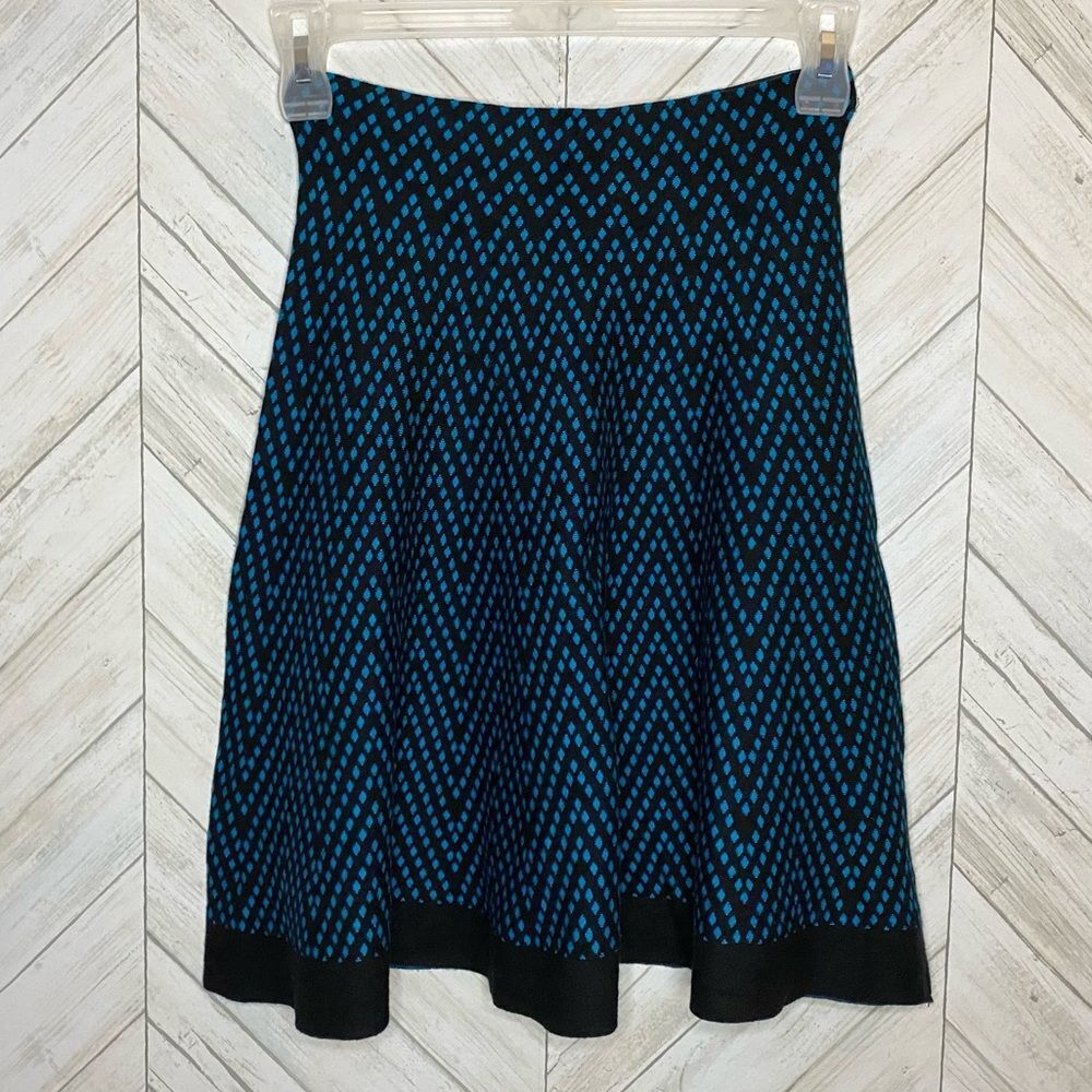 Siloni knit skirt geometric pattern